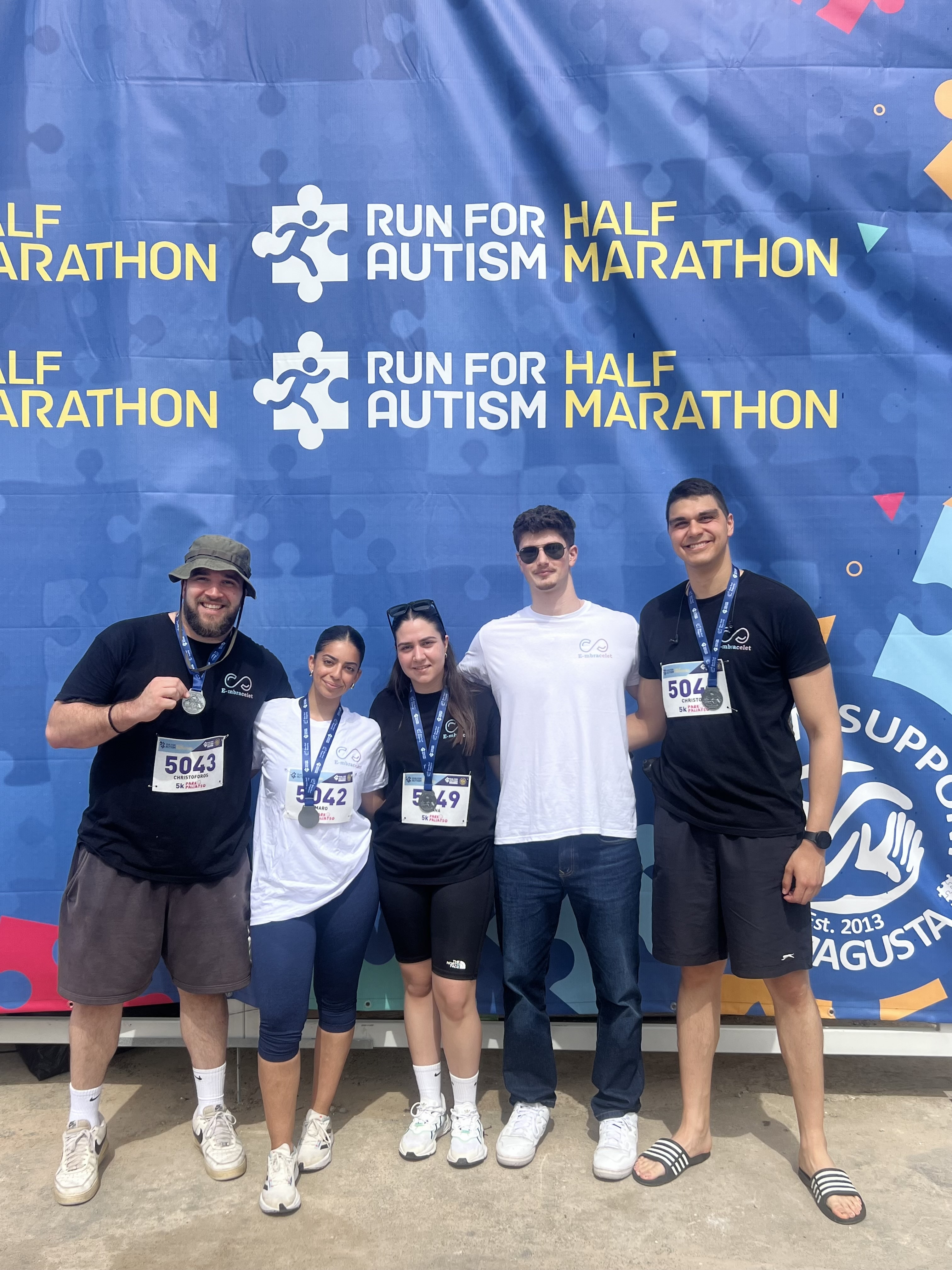 Η Ομάδα του E-mbracelet